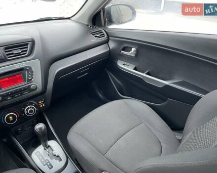 Черный Киа Рио, объемом двигателя 1.4 л и пробегом 124 тыс. км за 9350 $, фото 79 на Automoto.ua