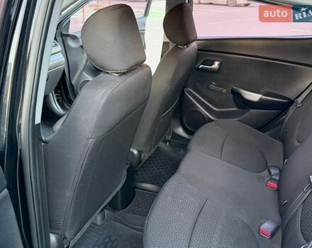 Черный Киа Рио, объемом двигателя 1.4 л и пробегом 90 тыс. км за 9000 $, фото 6 на Automoto.ua