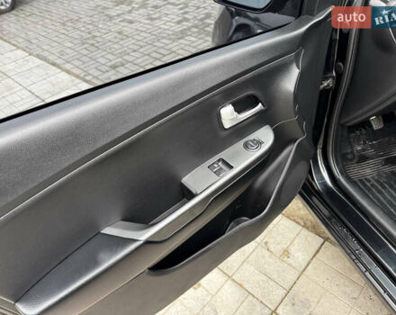 Черный Киа Рио, объемом двигателя 1.4 л и пробегом 185 тыс. км за 6999 $, фото 7 на Automoto.ua