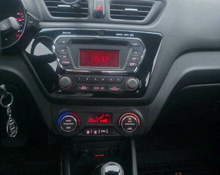 Черный Киа Рио, объемом двигателя 1.59 л и пробегом 150 тыс. км за 9000 $, фото 6 на Automoto.ua