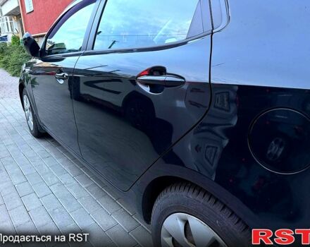 Чорний Кіа Ріо, об'ємом двигуна 1.4 л та пробігом 87 тис. км за 7700 $, фото 6 на Automoto.ua