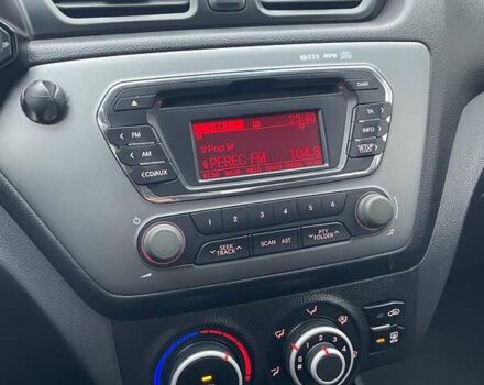 Черный Киа Рио, объемом двигателя 1.4 л и пробегом 124 тыс. км за 9350 $, фото 86 на Automoto.ua