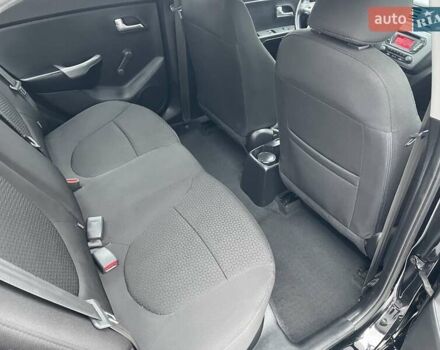 Черный Киа Рио, объемом двигателя 1.4 л и пробегом 124 тыс. км за 9350 $, фото 123 на Automoto.ua