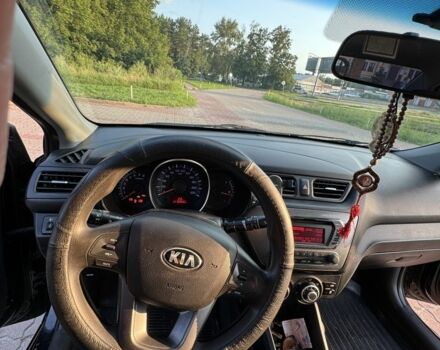 Черный Киа Рио, объемом двигателя 1.4 л и пробегом 185 тыс. км за 5777 $, фото 4 на Automoto.ua