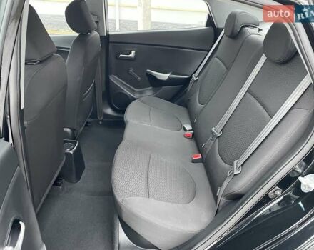 Черный Киа Рио, объемом двигателя 1.4 л и пробегом 124 тыс. км за 9350 $, фото 129 на Automoto.ua