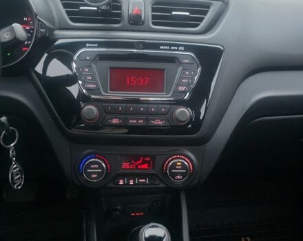 Черный Киа Рио, объемом двигателя 1.6 л и пробегом 150 тыс. км за 9000 $, фото 12 на Automoto.ua