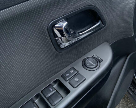 Чорний Кіа Ріо, об'ємом двигуна 1.6 л та пробігом 261 тис. км за 7650 $, фото 13 на Automoto.ua