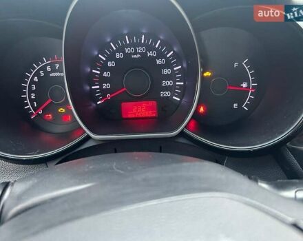 Чорний Кіа Ріо, об'ємом двигуна 1.4 л та пробігом 141 тис. км за 7200 $, фото 13 на Automoto.ua