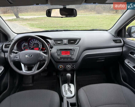 Чорний Кіа Ріо, об'ємом двигуна 1.4 л та пробігом 45 тис. км за 9800 $, фото 14 на Automoto.ua
