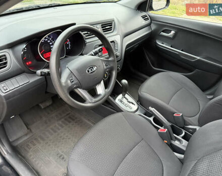 Чорний Кіа Ріо, об'ємом двигуна 1.4 л та пробігом 45 тис. км за 9800 $, фото 13 на Automoto.ua