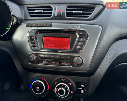 Черный Киа Рио, объемом двигателя 1.4 л и пробегом 305 тыс. км за 4950 $, фото 18 на Automoto.ua