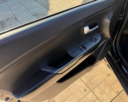 Чорний Кіа Ріо, об'ємом двигуна 1.4 л та пробігом 214 тис. км за 7700 $, фото 6 на Automoto.ua