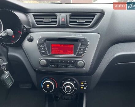 Черный Киа Рио, объемом двигателя 1.4 л и пробегом 124 тыс. км за 9350 $, фото 76 на Automoto.ua