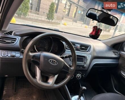 Чорний Кіа Ріо, об'ємом двигуна 1.6 л та пробігом 272 тис. км за 5950 $, фото 10 на Automoto.ua