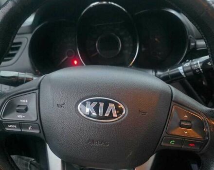Черный Киа Рио, объемом двигателя 1.59 л и пробегом 150 тыс. км за 9000 $, фото 4 на Automoto.ua