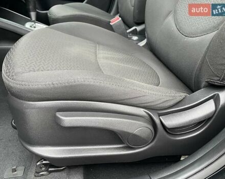 Черный Киа Рио, объемом двигателя 1.4 л и пробегом 124 тыс. км за 9350 $, фото 102 на Automoto.ua