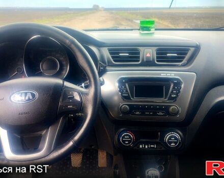 Чорний Кіа Ріо, об'ємом двигуна 1.6 л та пробігом 91 тис. км за 7800 $, фото 9 на Automoto.ua