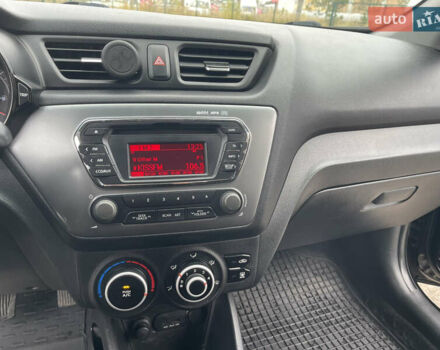 Черный Киа Рио, объемом двигателя 1.4 л и пробегом 136 тыс. км за 7700 $, фото 27 на Automoto.ua