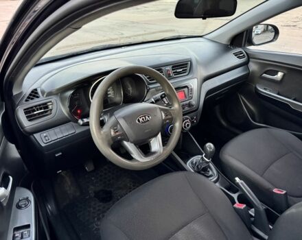 Черный Киа Рио, объемом двигателя 1.4 л и пробегом 305 тыс. км за 4750 $, фото 7 на Automoto.ua