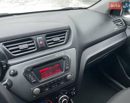 Черный Киа Рио, объемом двигателя 1.4 л и пробегом 124 тыс. км за 9350 $, фото 85 на Automoto.ua