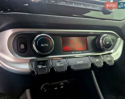 Черный Киа Рио, объемом двигателя 1.4 л и пробегом 66 тыс. км за 11950 $, фото 34 на Automoto.ua