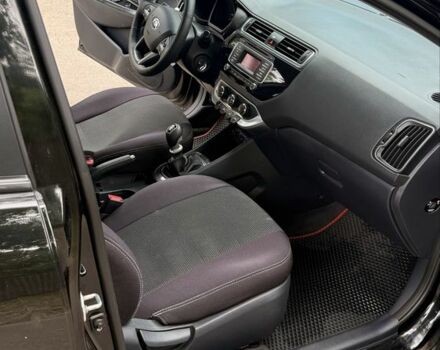Черный Киа Рио, объемом двигателя 1.4 л и пробегом 180 тыс. км за 6900 $, фото 6 на Automoto.ua