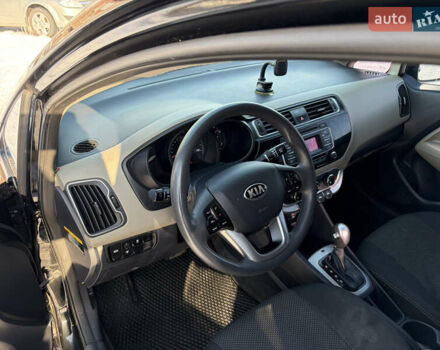 Черный Киа Рио, объемом двигателя 1.59 л и пробегом 180 тыс. км за 7999 $, фото 6 на Automoto.ua