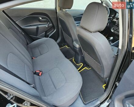 Черный Киа Рио, объемом двигателя 1.4 л и пробегом 91 тыс. км за 11500 $, фото 26 на Automoto.ua