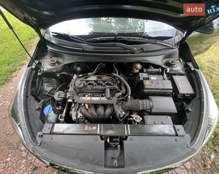 Киа Рио 2017 в Прилуках на Automoto.ua Черный Киа Рио, объемом двигателя 1.37 л и пробегом 34 тыс. км за 12400 $, фото 14 на Automoto.ua