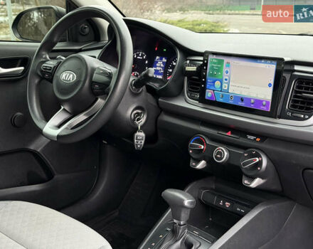 Черный Киа Рио, объемом двигателя 1.6 л и пробегом 135 тыс. км за 9800 $, фото 21 на Automoto.ua