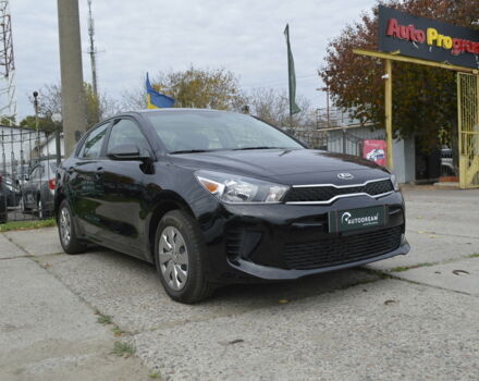 Черный Киа Рио, объемом двигателя 1.6 л и пробегом 2 тыс. км за 12800 $, фото 2 на Automoto.ua