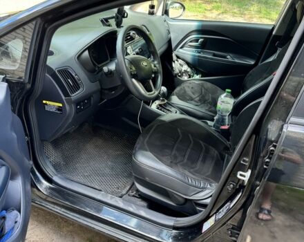 Черный Киа Рио, объемом двигателя 1.6 л и пробегом 70 тыс. км за 9000 $, фото 7 на Automoto.ua