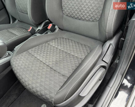 Черный Киа Рио, объемом двигателя 1.59 л и пробегом 89 тыс. км за 9490 $, фото 11 на Automoto.ua