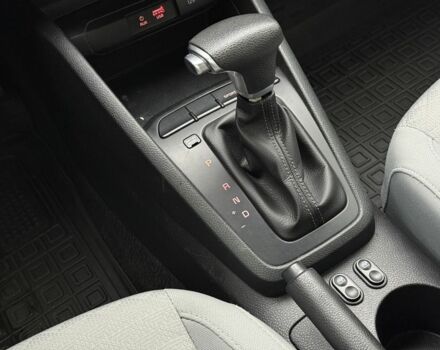 Черный Киа Рио, объемом двигателя 1.6 л и пробегом 135 тыс. км за 9300 $, фото 16 на Automoto.ua