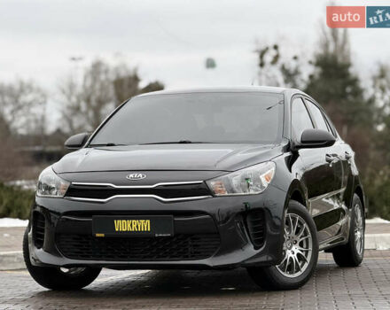 Черный Киа Рио, объемом двигателя 1.6 л и пробегом 135 тыс. км за 9800 $, фото 1 на Automoto.ua