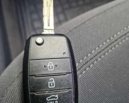 Черный Киа Рио, объемом двигателя 1.4 л и пробегом 96 тыс. км за 9500 $, фото 44 на Automoto.ua