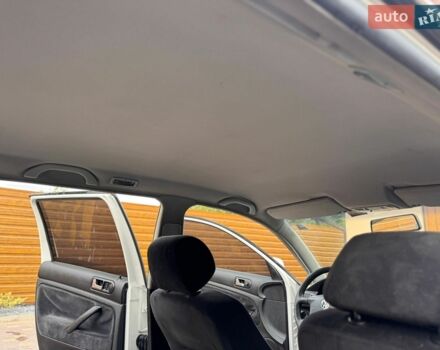 Черный Киа Рио, объемом двигателя 1.6 л и пробегом 31 тыс. км за 14500 $, фото 5 на Automoto.ua