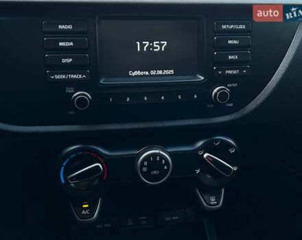 Чорний Кіа Ріо, об'ємом двигуна 1.37 л та пробігом 127 тис. км за 11899 $, фото 11 на Automoto.ua