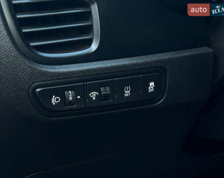 Чорний Кіа Ріо, об'ємом двигуна 1.37 л та пробігом 127 тис. км за 11899 $, фото 8 на Automoto.ua