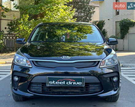 Чорний Кіа Ріо, об'ємом двигуна 1.37 л та пробігом 127 тис. км за 11899 $, фото 5 на Automoto.ua