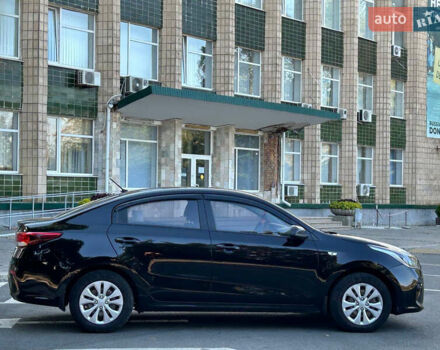 Чорний Кіа Ріо, об'ємом двигуна 1.37 л та пробігом 127 тис. км за 11899 $, фото 3 на Automoto.ua