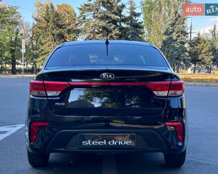 Чорний Кіа Ріо, об'ємом двигуна 1.37 л та пробігом 127 тис. км за 11899 $, фото 6 на Automoto.ua