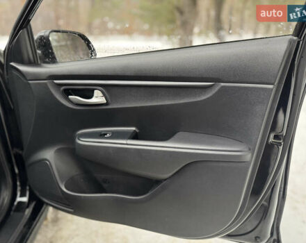 Чорний Кіа Ріо, об'ємом двигуна 1.4 л та пробігом 66 тис. км за 14200 $, фото 16 на Automoto.ua