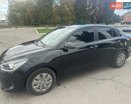 Чорний Кіа Ріо, об'ємом двигуна 1.6 л та пробігом 80 тис. км за 10500 $, фото 6 на Automoto.ua
