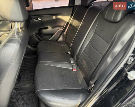 Чорний Кіа Ріо, об'ємом двигуна 1.37 л та пробігом 66 тис. км за 14500 $, фото 22 на Automoto.ua