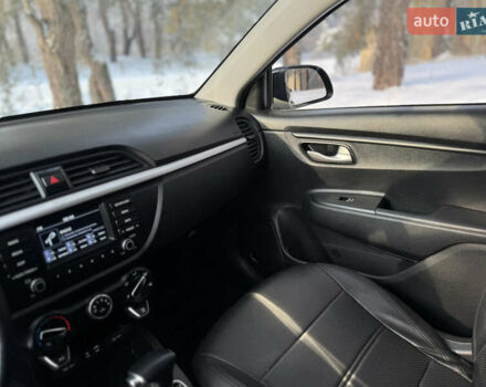 Чорний Кіа Ріо, об'ємом двигуна 1.37 л та пробігом 66 тис. км за 14300 $, фото 14 на Automoto.ua