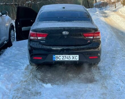 Чорний Кіа Ріо, об'ємом двигуна 1.6 л та пробігом 9 тис. км за 12700 $, фото 4 на Automoto.ua