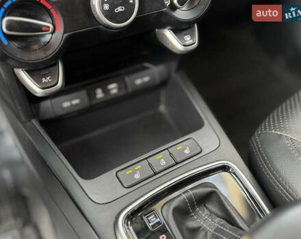 Чорний Кіа Ріо, об'ємом двигуна 1.37 л та пробігом 66 тис. км за 14500 $, фото 12 на Automoto.ua