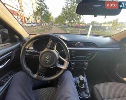 Чорний Кіа Ріо, об'ємом двигуна 1.59 л та пробігом 74 тис. км за 13300 $, фото 5 на Automoto.ua