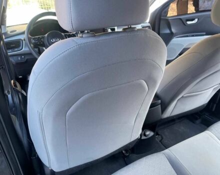 Чорний Кіа Ріо, об'ємом двигуна 1.6 л та пробігом 9 тис. км за 12700 $, фото 12 на Automoto.ua